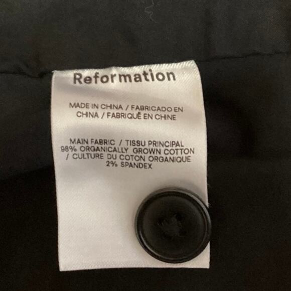 Reformation Black V Neck Sleeveless Button Front Cropped Vest Top Size 0 - Picture 9 of 9